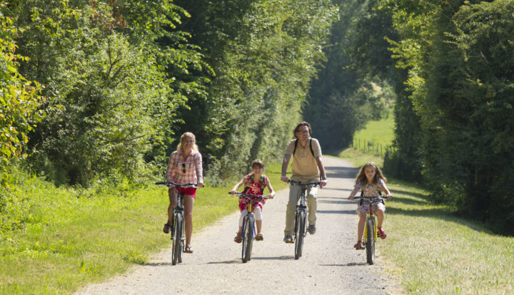 voie verte entre guise et etreaupont, thierache, piste cyclable