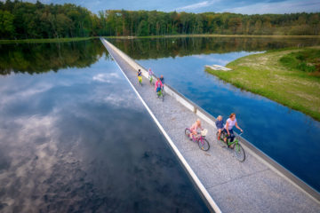 fietsen doorhet water