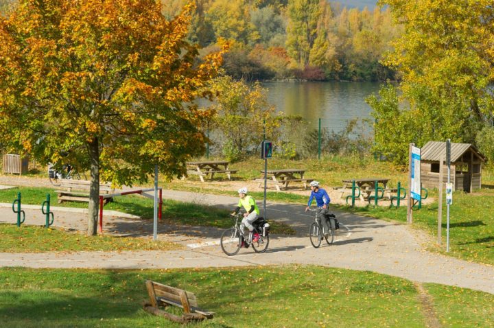 Le Rhône et Viarhôna dans le nord de l'Ardèche