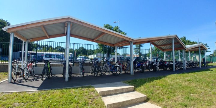 4_Stationnement vélo au collège J. Prevert à Herbignac ©CD44 - DPI