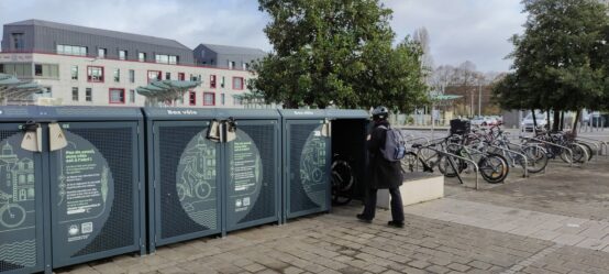 Stationnement à la gare de Saint-Malo
